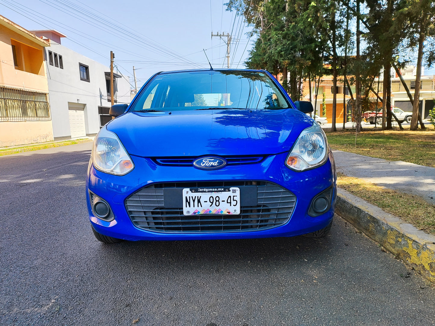 Ford Ikon 2015